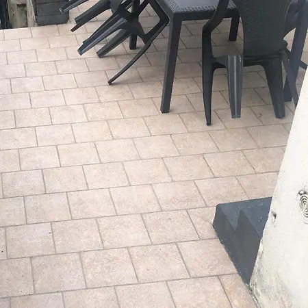 Maison Cosy, Proche Rouen Avec Terrasse-a 10 Min Du Centre 아파트 *